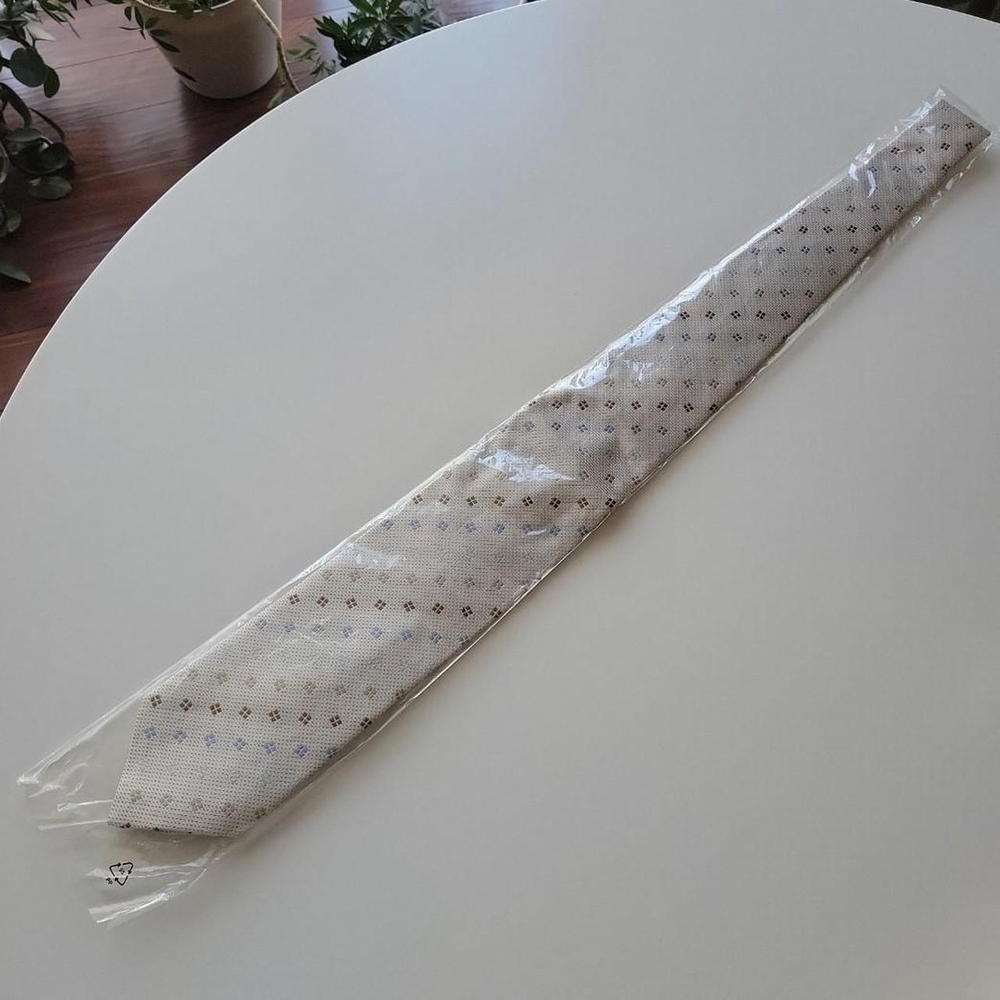 Light Cream Patterned Tie - Picture 6 of 7